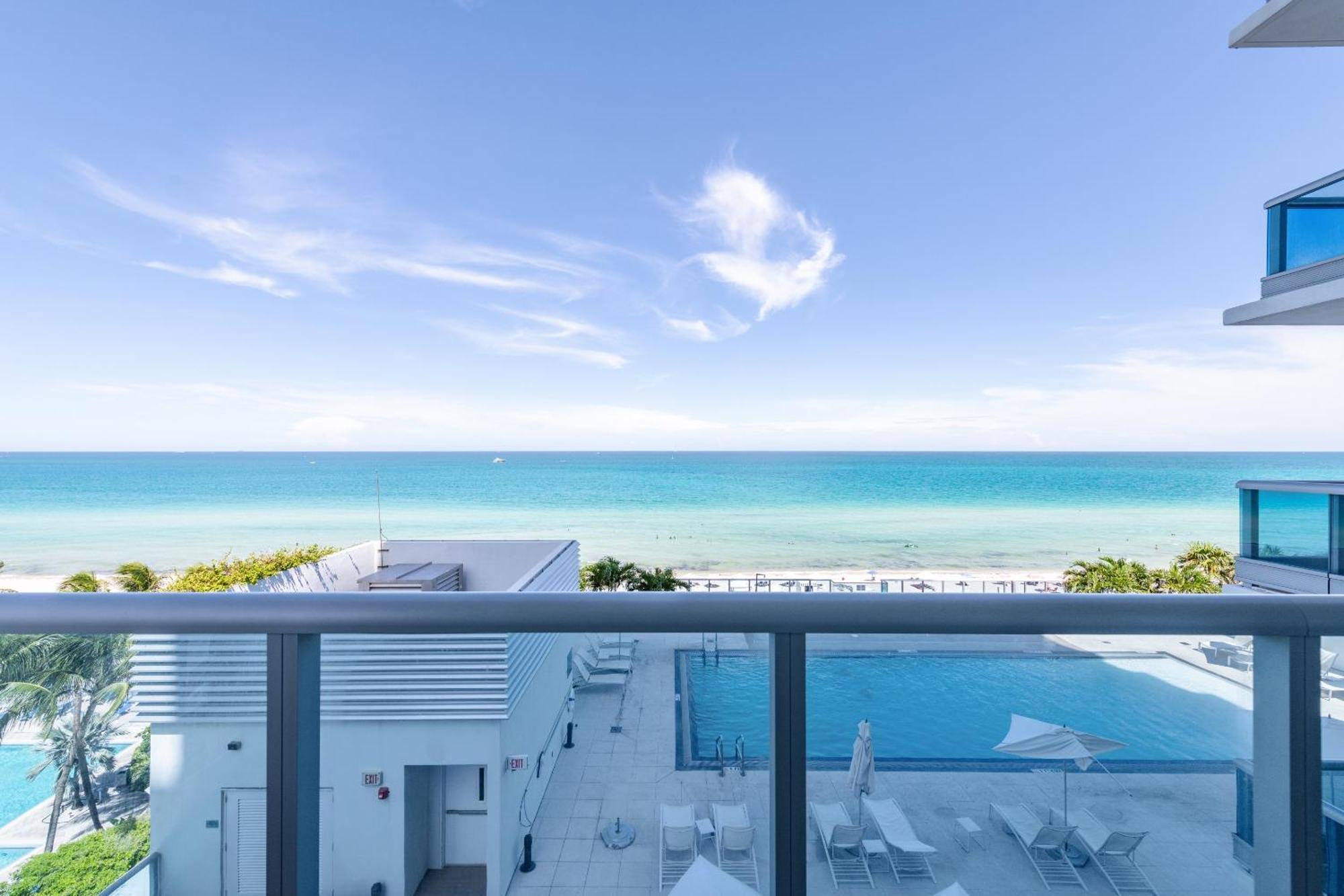 Bluebird Suites Monte Carlo מיאמי ביץ' חדר תמונה
