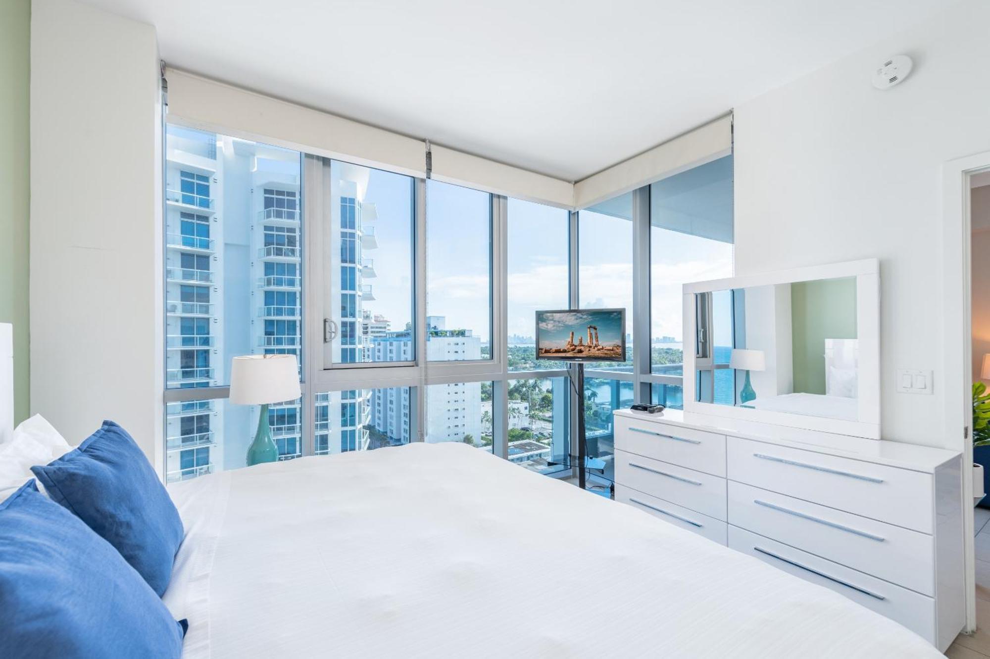 Bluebird Suites Monte Carlo מיאמי ביץ' חדר תמונה