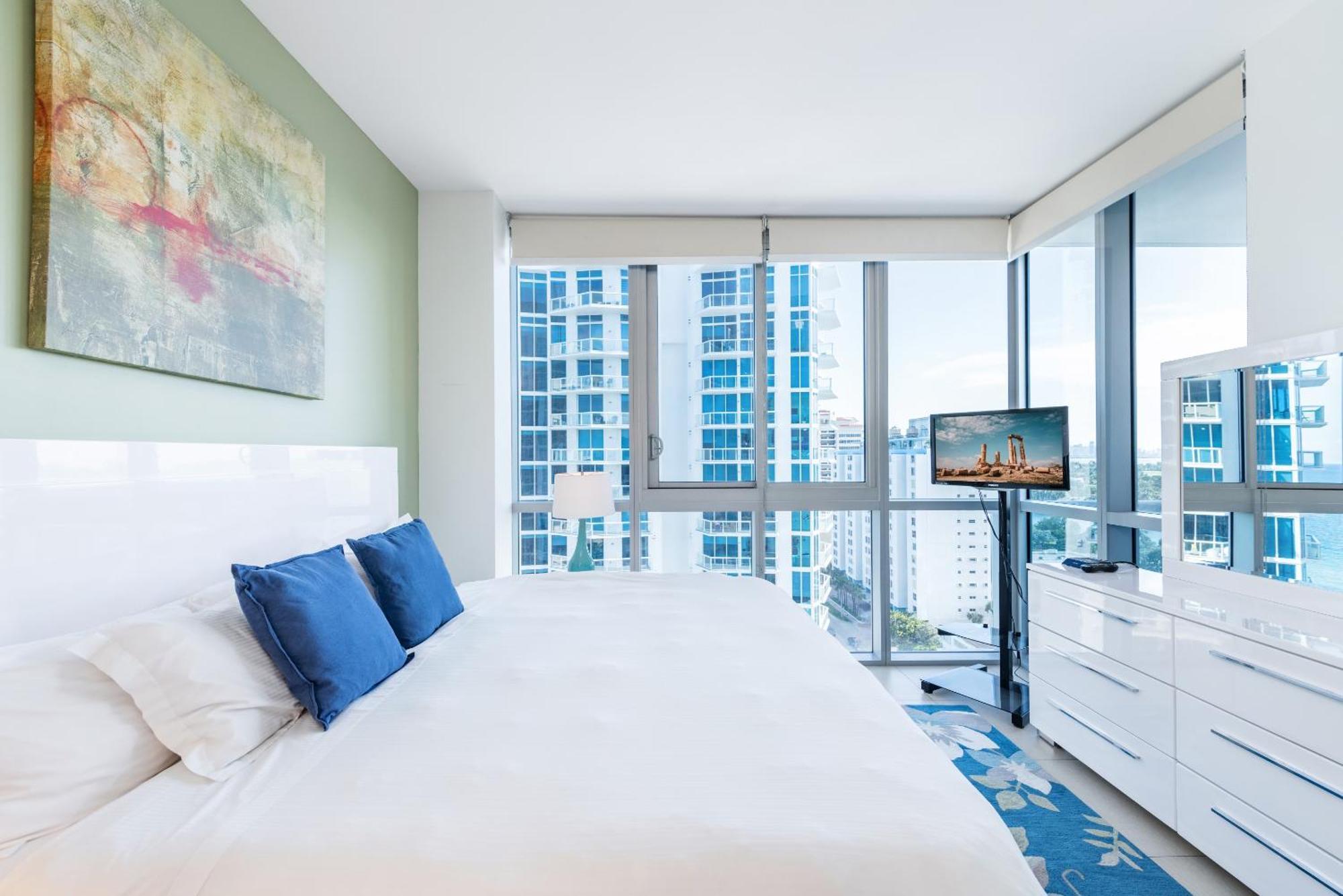 Bluebird Suites Monte Carlo מיאמי ביץ' חדר תמונה