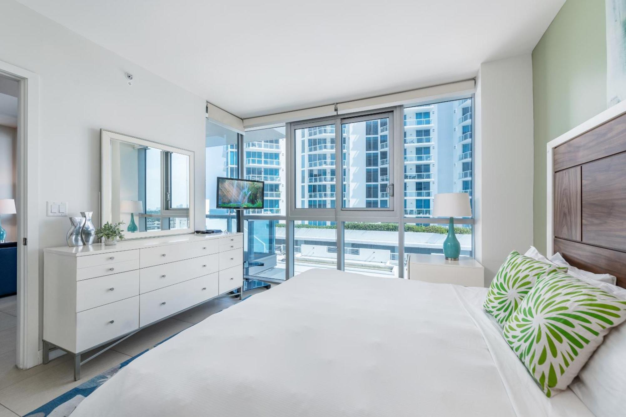 Bluebird Suites Monte Carlo מיאמי ביץ' חדר תמונה