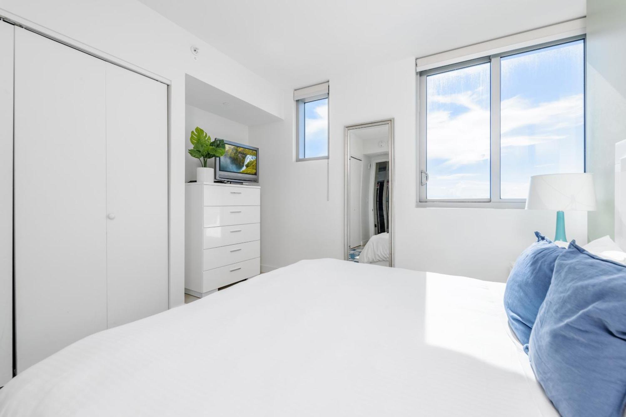 Bluebird Suites Monte Carlo מיאמי ביץ' חדר תמונה